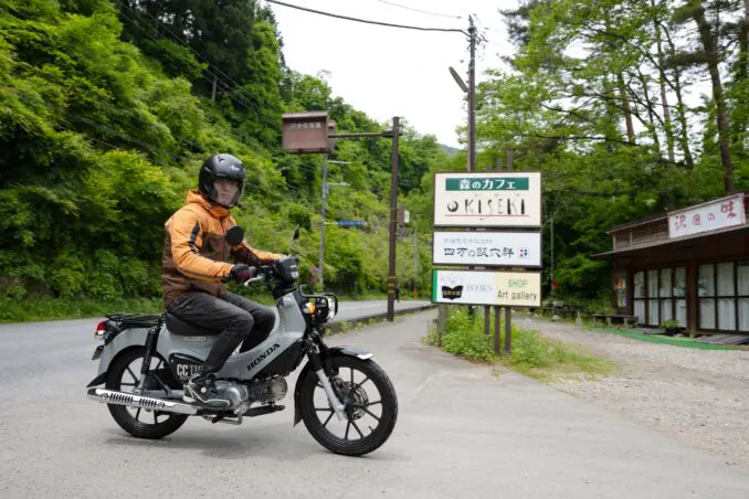 長時間の市街地走行も『クロスカブ110』ならラクラク？ 日の入りまでに