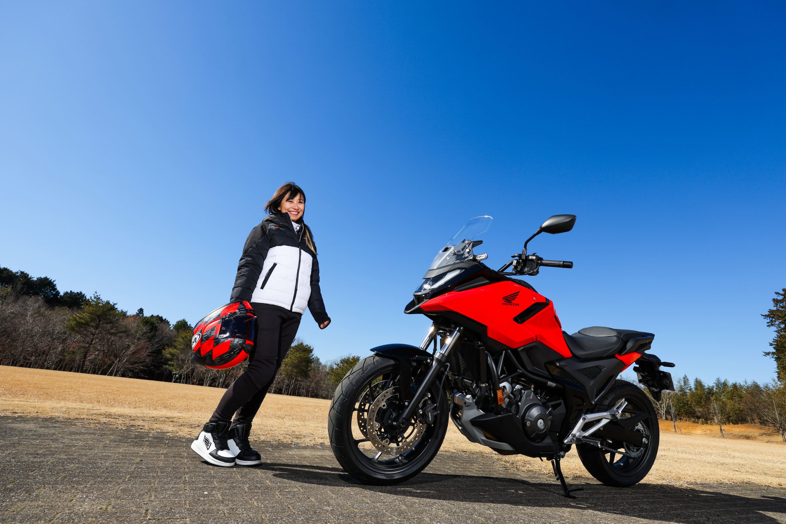 レーシング女子岡崎静夏の『いつもバイクで!』【NC750X Dual