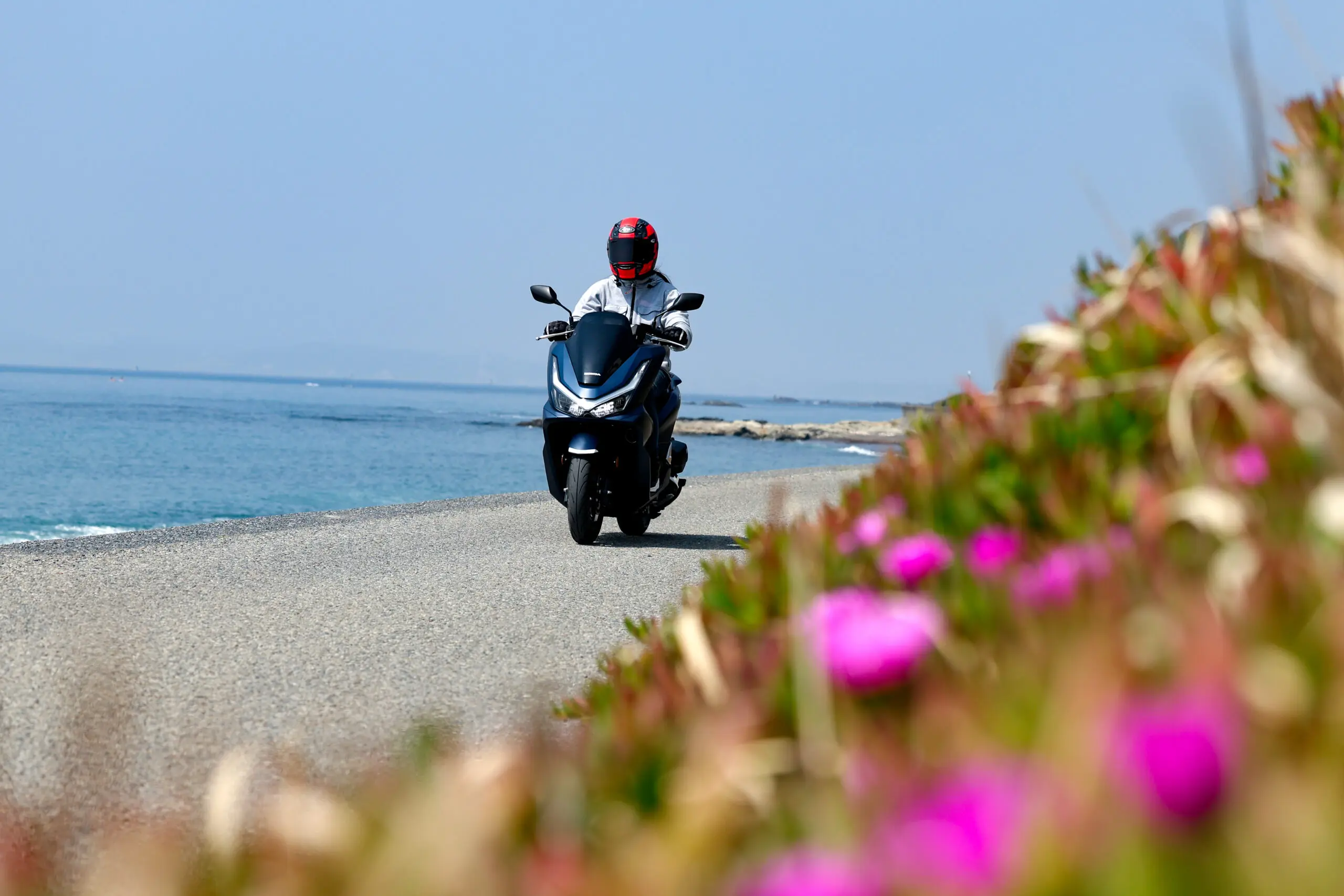 レーシング女子岡崎静夏の『いつもバイクで!』【PCX編】この上質な乗り