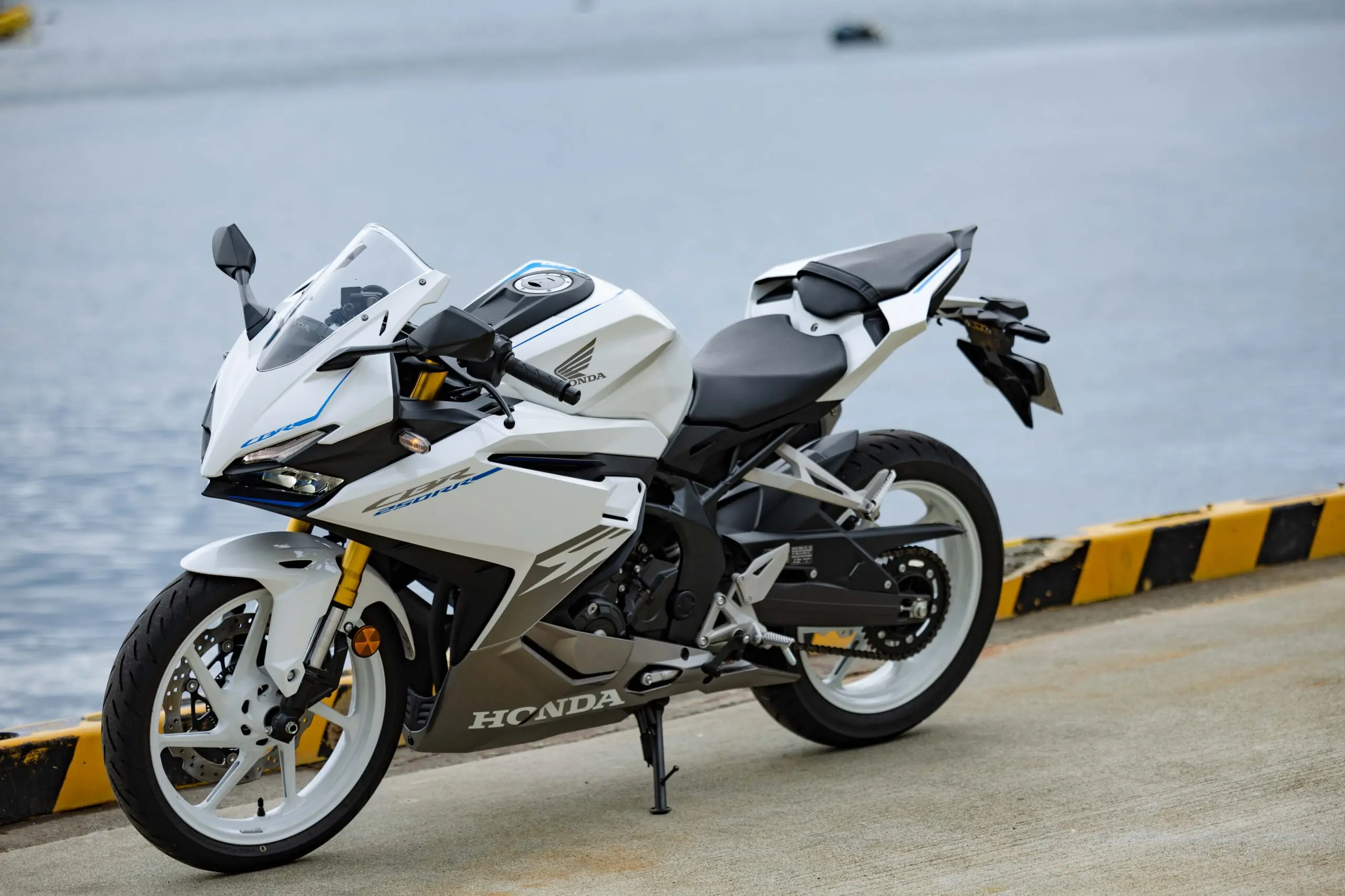 スポーツバイクは興味ない……という人が読むと面白いかもしれない250cc 