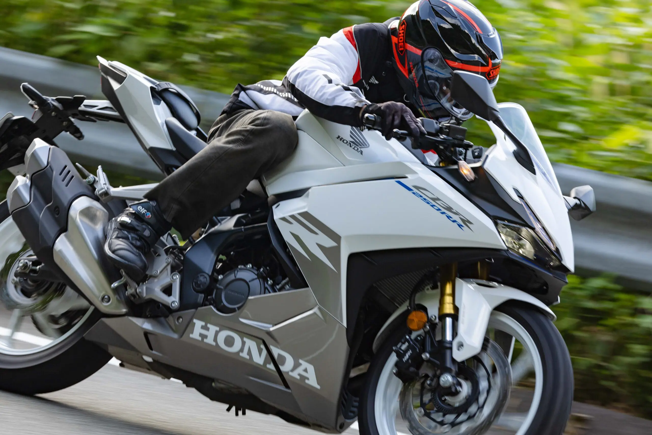 スポーツバイクは興味ない……という人が読むと面白いかもしれない250cc 