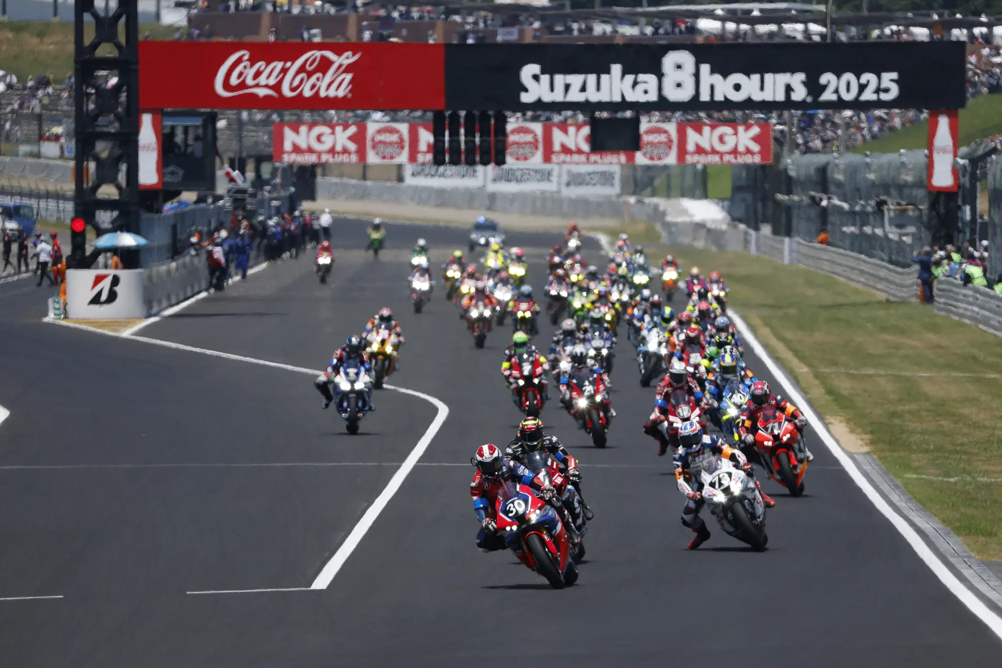 鈴鹿8耐で「Honda HRC」が4連覇の快挙達成！高橋巧＆ヨハン・ザルコの2 