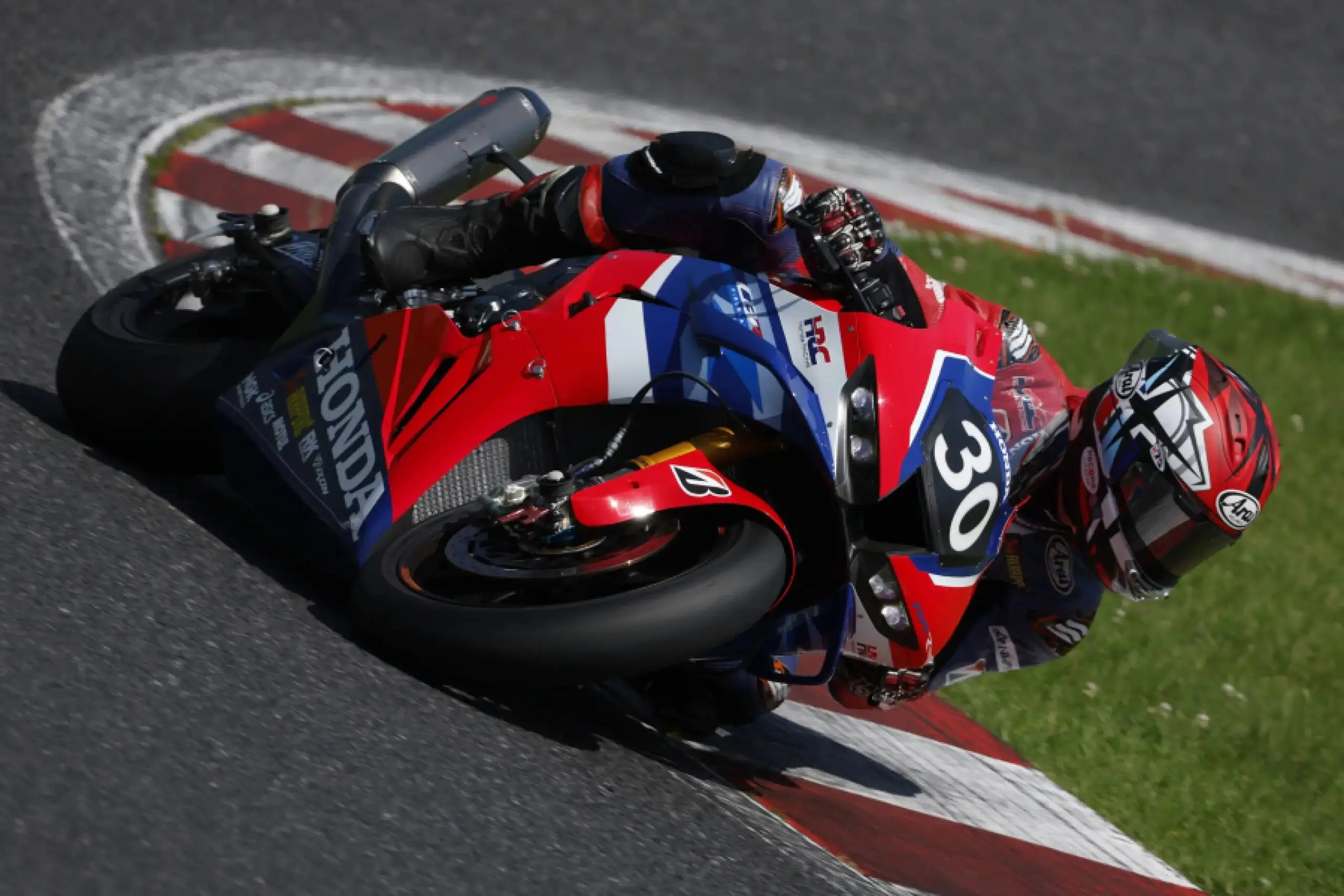 鈴鹿8耐で「Honda HRC」が4連覇の快挙達成！高橋巧＆ヨハン・ザルコの2