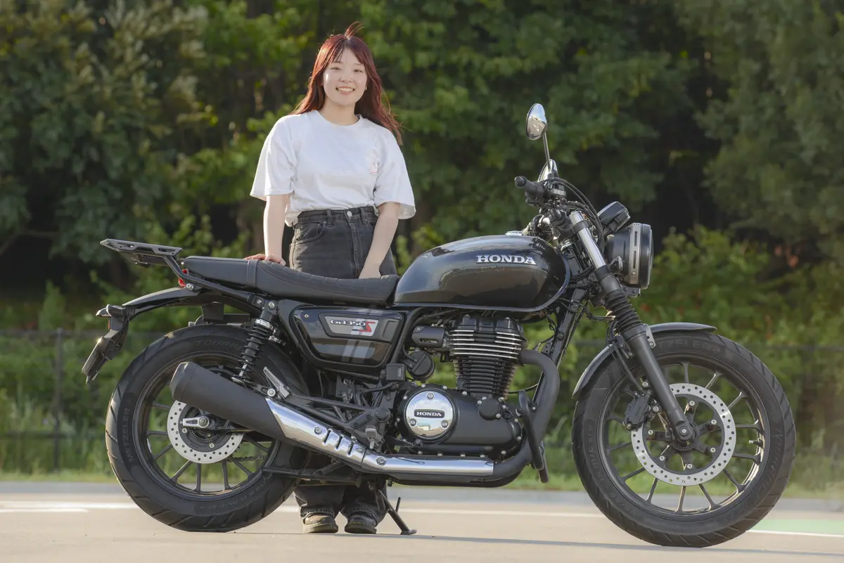 女性ライダーの語る愛車GB350の魅力。「人生を充実させてくれる素敵な