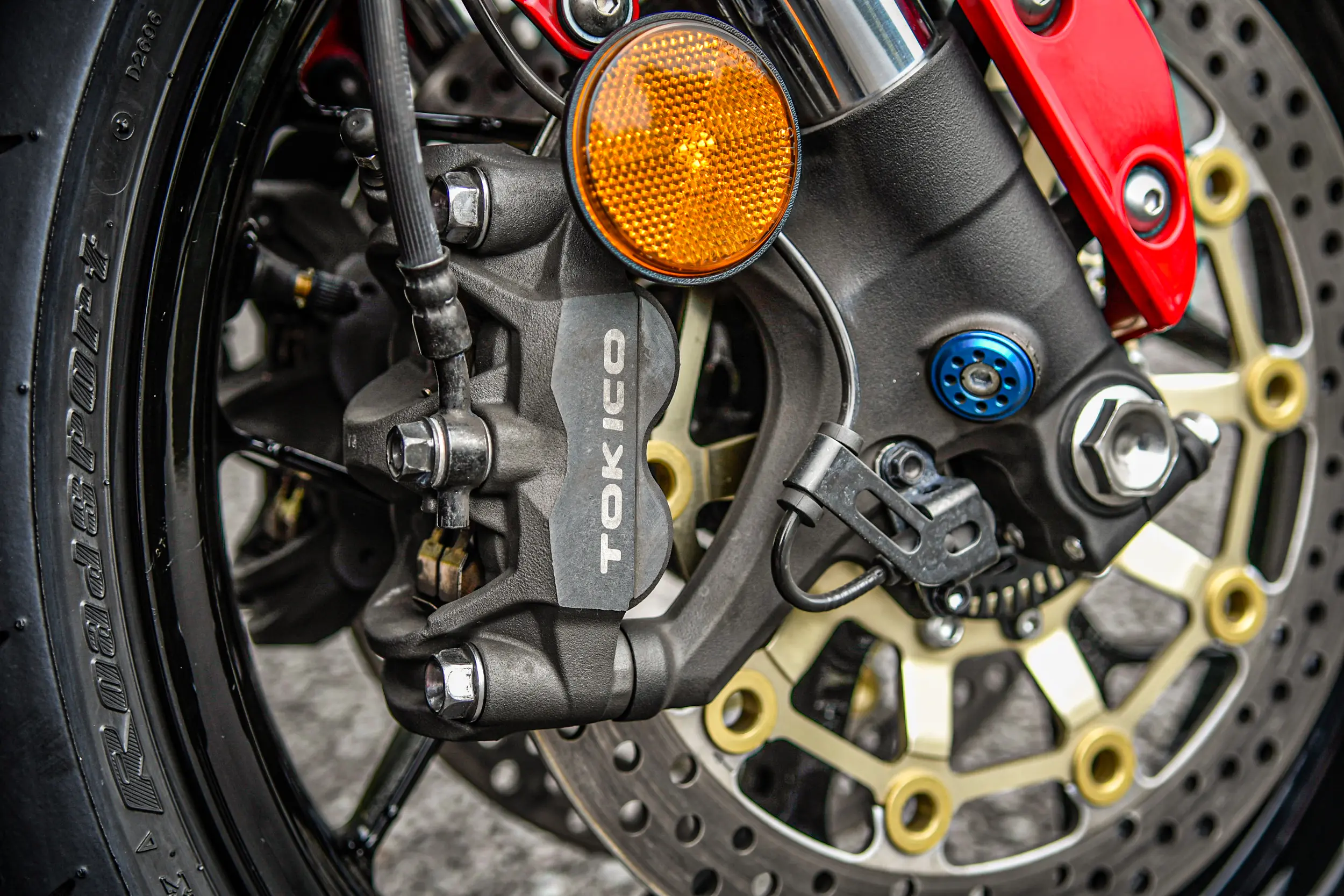 TOKICO ラジアルマウントキャリパー 対向4pot フロントブレーキ 108mm