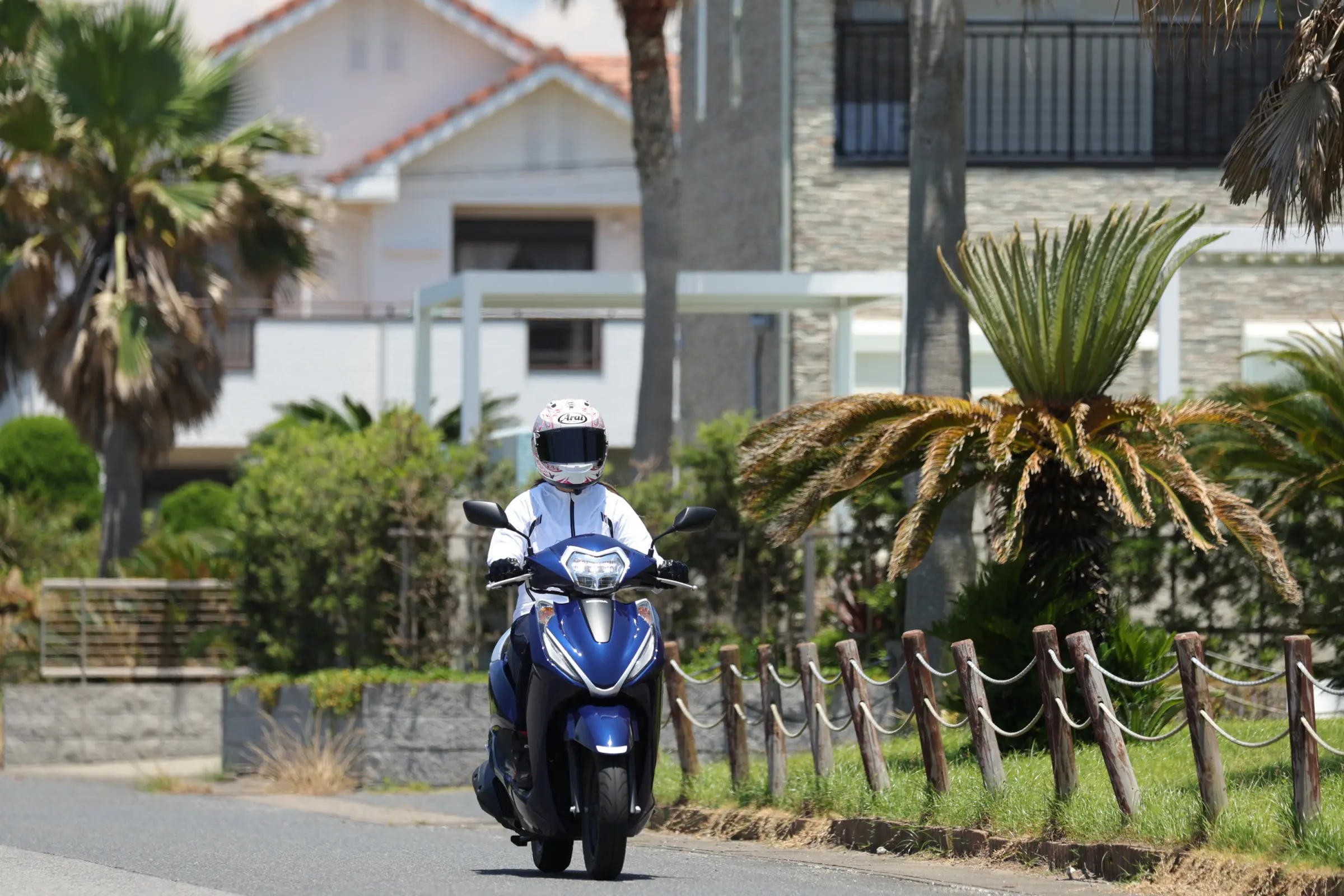 レーシング女子岡崎静夏の『いつもバイクで!』【LEAD125編】ツーリング