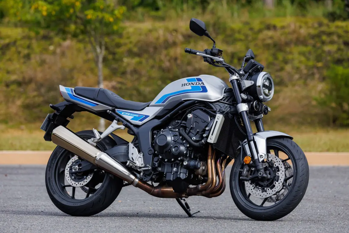 車両解説】「CB1000F」ってどんなバイク？ 足つき性やディテールなど