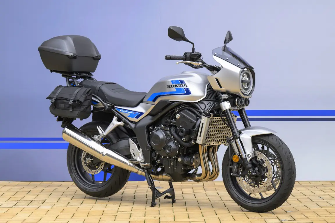 CB1000F」をもっと自分好みに！Honda純正アクセサリーでカスタマイズ