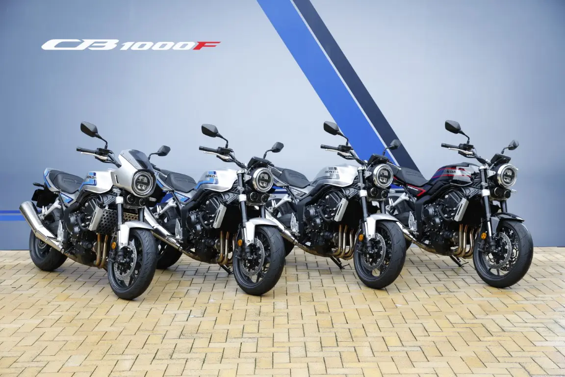 CB1000F」をもっと自分好みに！Honda純正アクセサリーでカスタマイズ