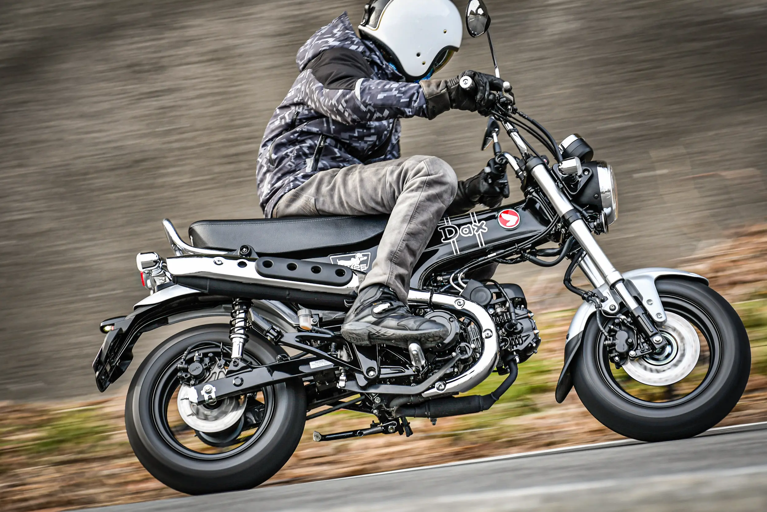 250ccバイクのクルーザー王が『Rebel 250（レブル250）』なら、125cc
