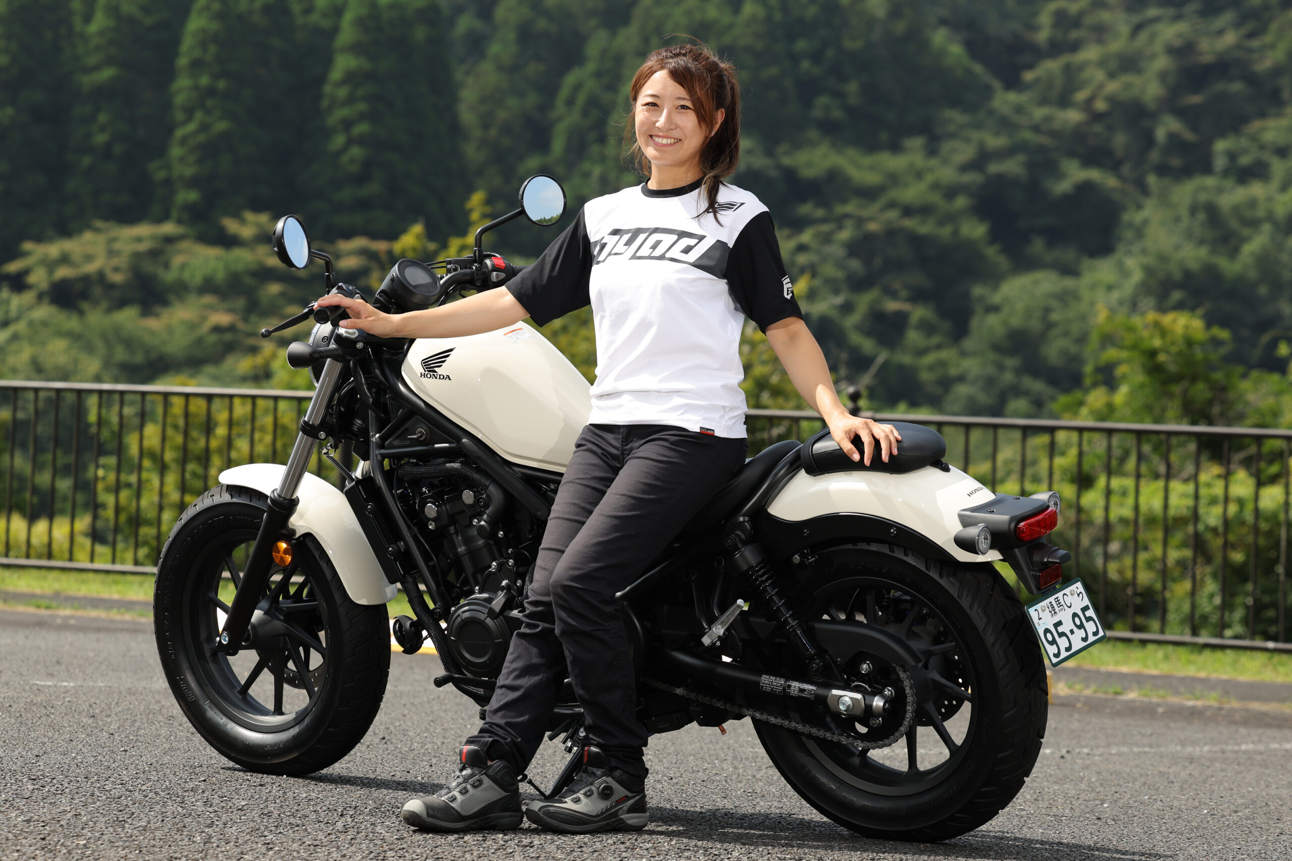 レーシング女子岡崎静夏の『いつもバイクで!』【Rebel 500編】操縦性