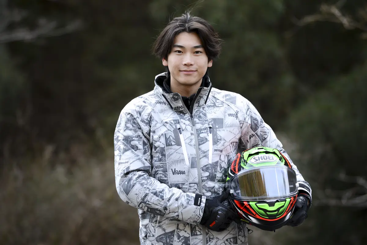 荒川さん 23歳のレーシングライダー荒川晃大選手が語るGB350の魅力。「デザイン
