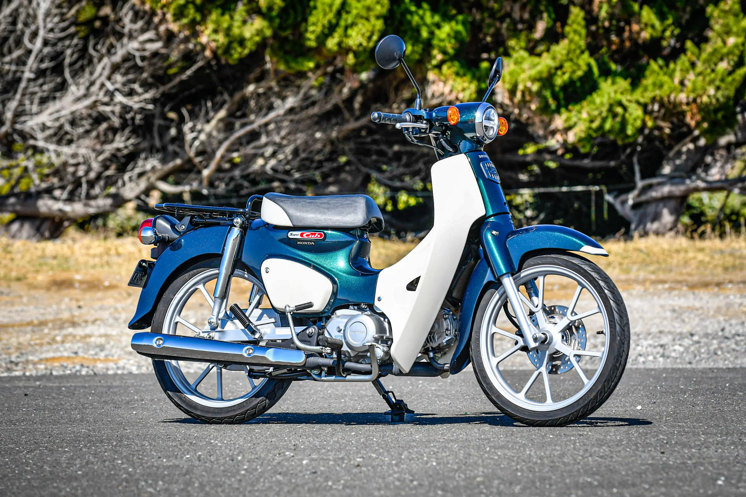 忙しくて愛車（大型バイク）に乗る暇がない人が『スーパーカブ110』を2