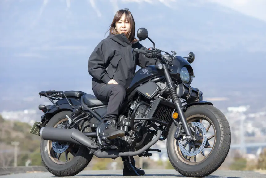 グロムからレブルへ。250ccへのステップアップにRebel 250 E-Clutchを