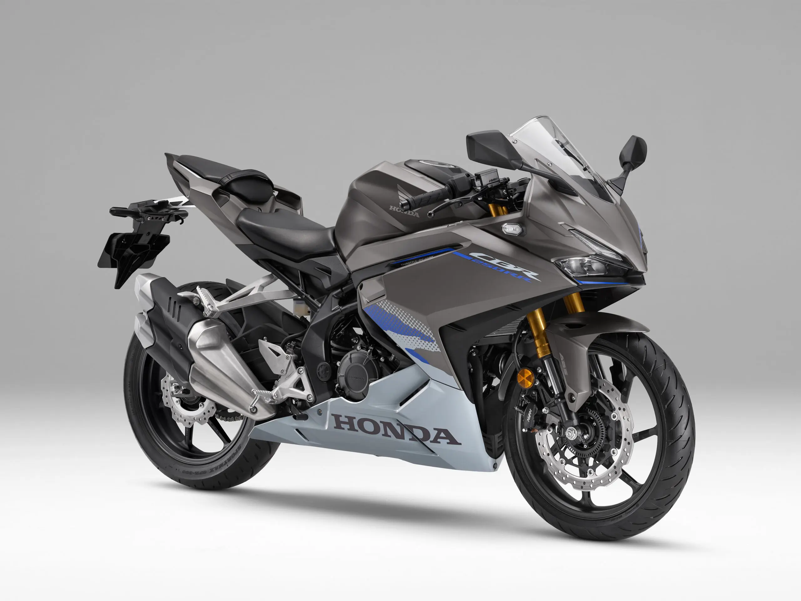 新型モデル『CBR250RR』が懐かしいイメージに変身！？最新型だけど