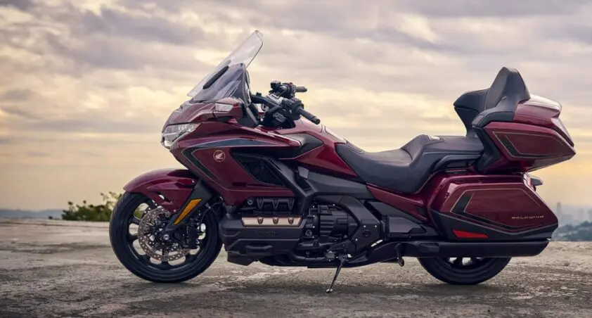 限定モデル】最上級！ 大型ツーリングバイク『Gold Wing Tour