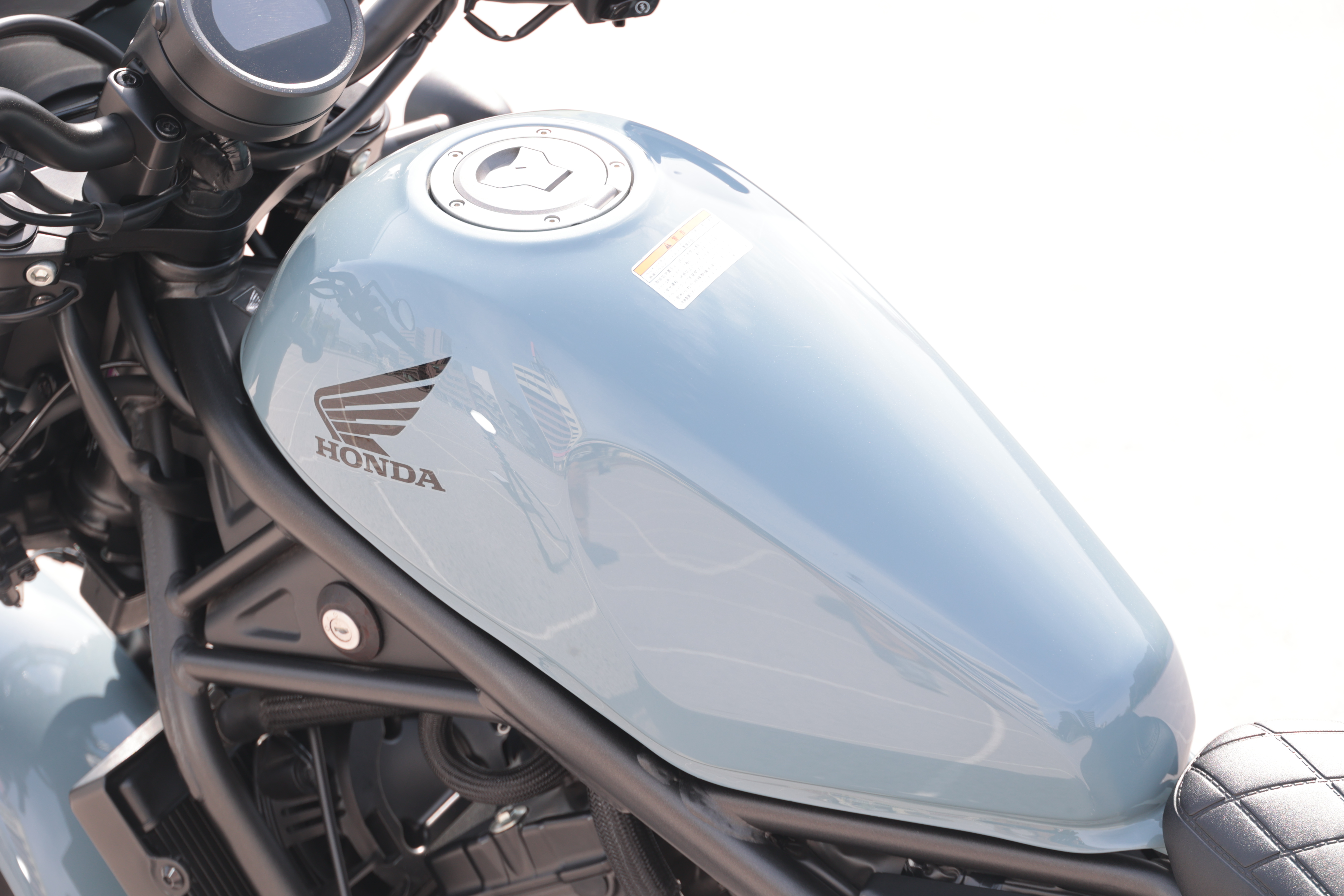 B-06_rebel250 s E-Clutch_タンク