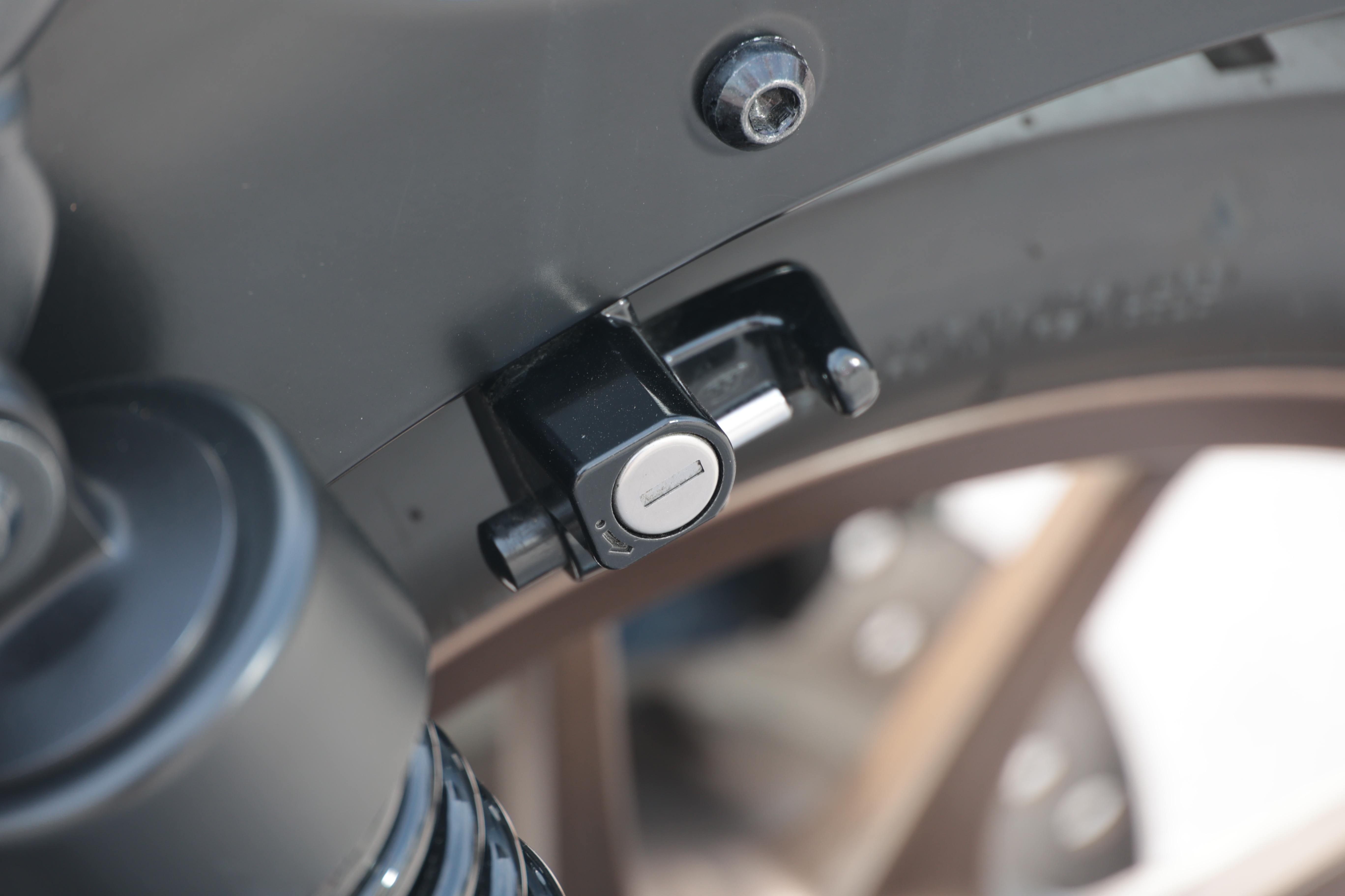 B-07_rebel250 s E-Clutch_ヘルメット