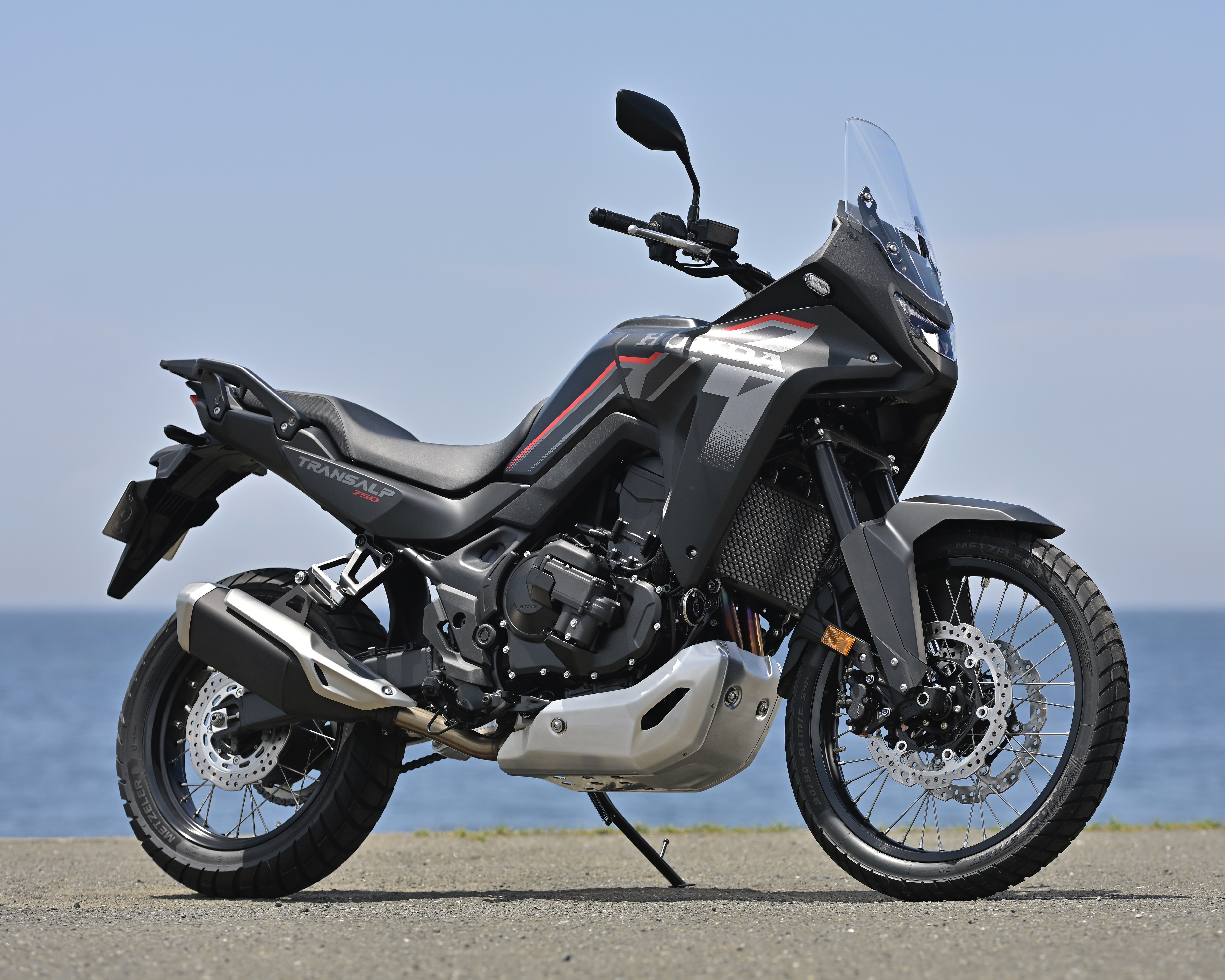 00_XL750TRANSALP_MAIN-1