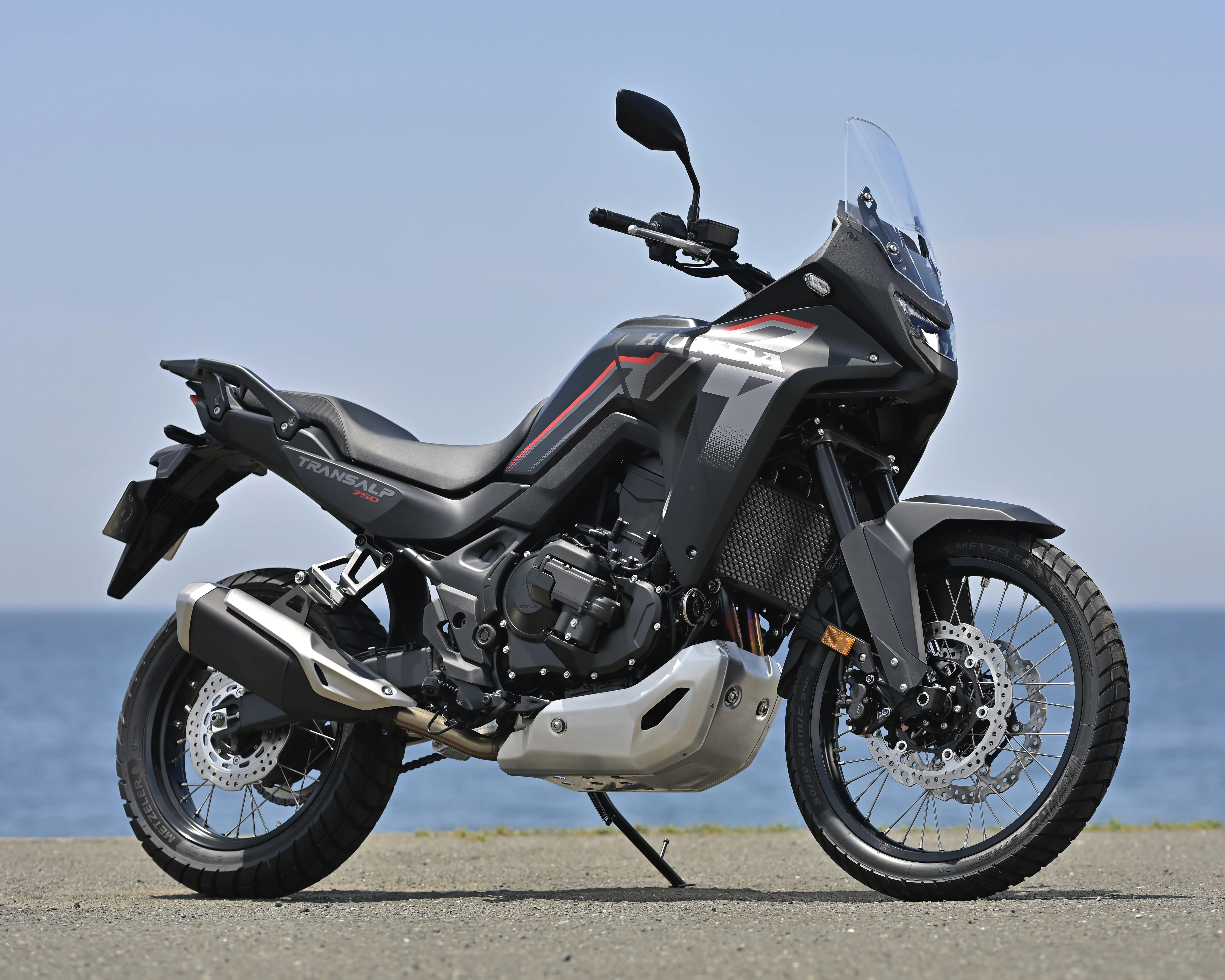 車両の魅力を深掘り】ホンダの名機『TRANSALP』は進化を止めない