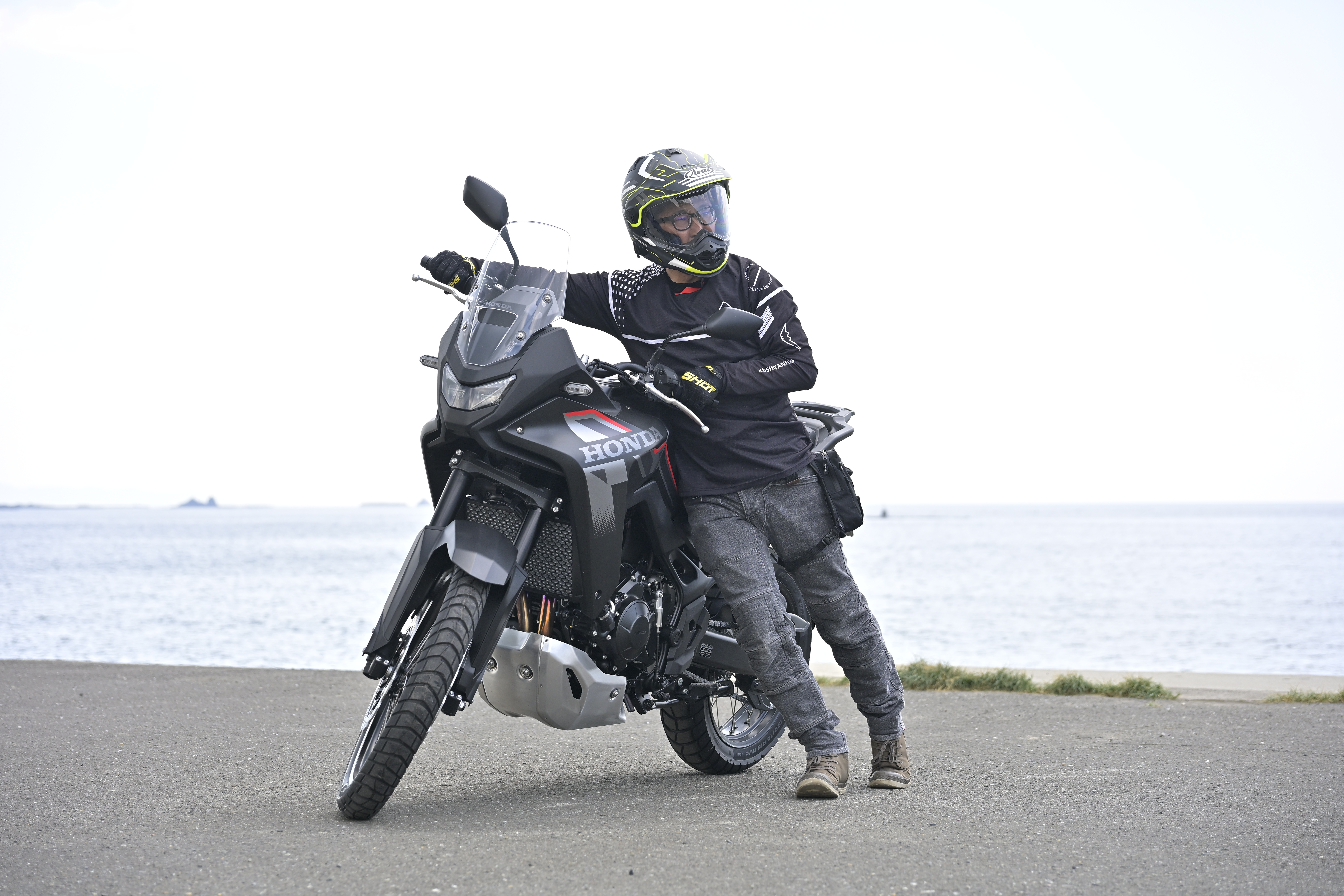 03_XL750TRANSALP_walk