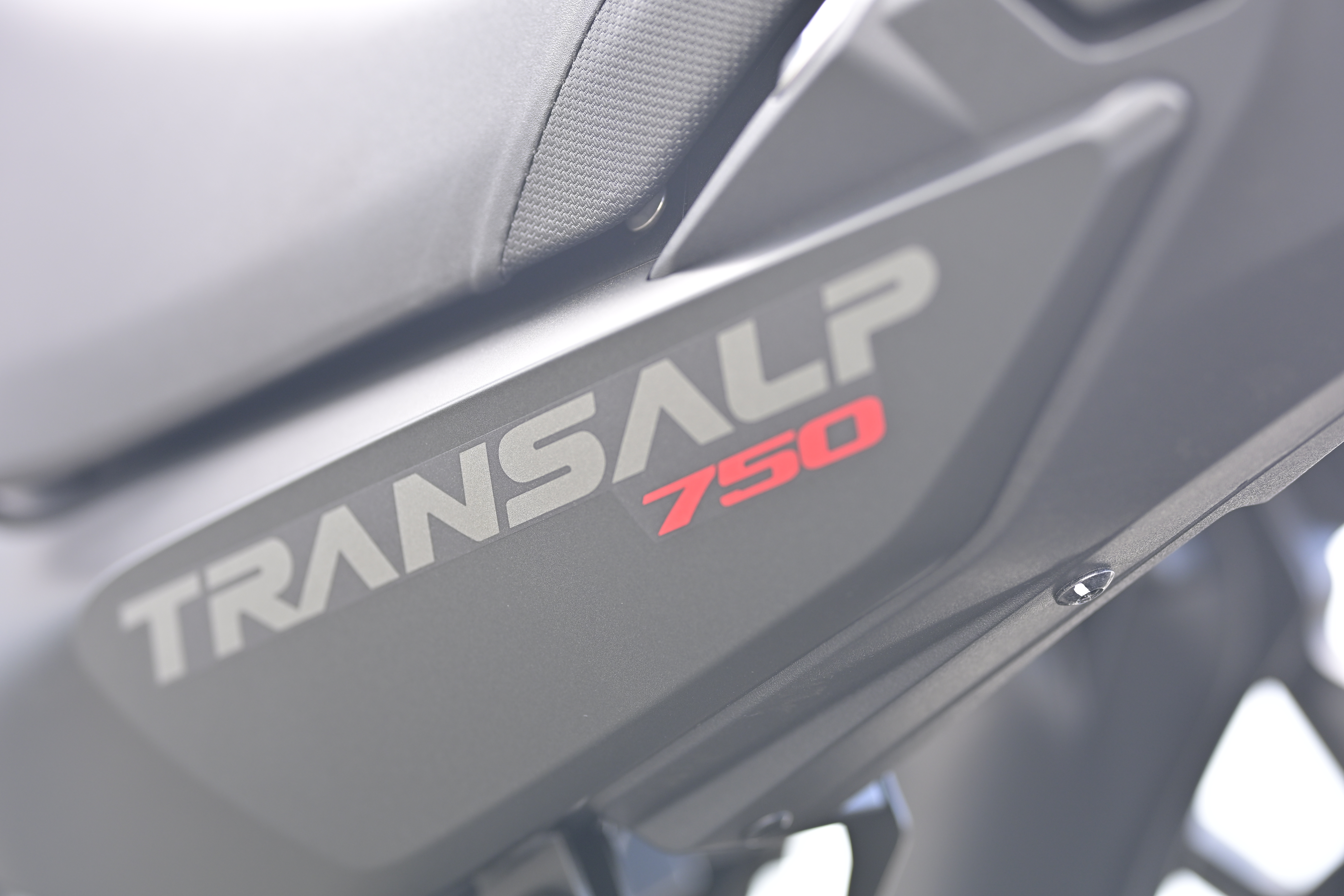 _XL750TRANSALP_logo