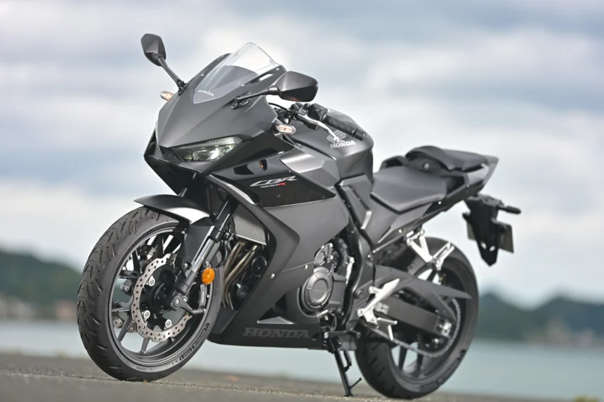 車両の魅力を深掘り】扱いやすさが光るオールラウンダー『CBR400R』｜4