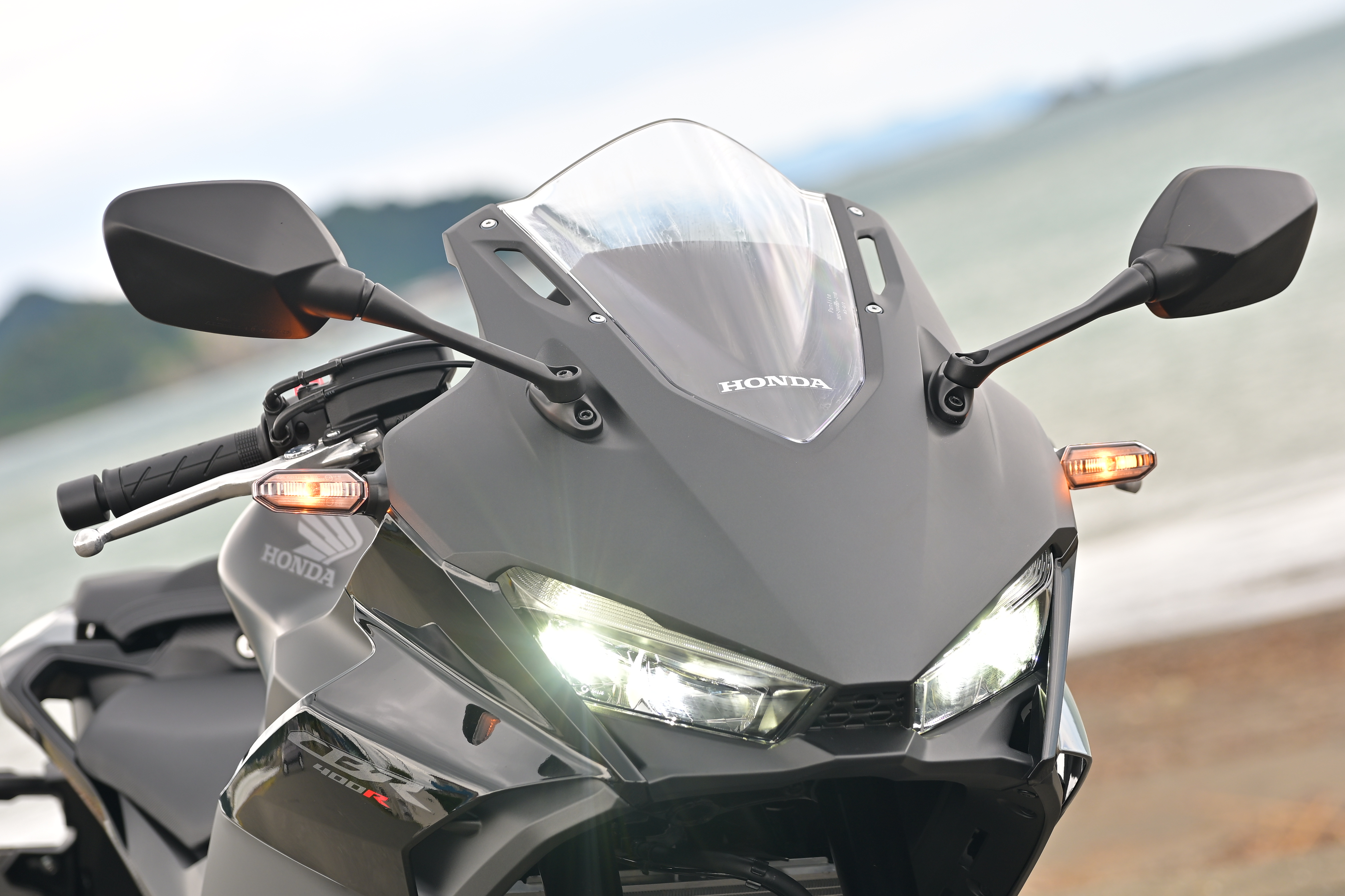 部分_CBR400R E-Clutch_light