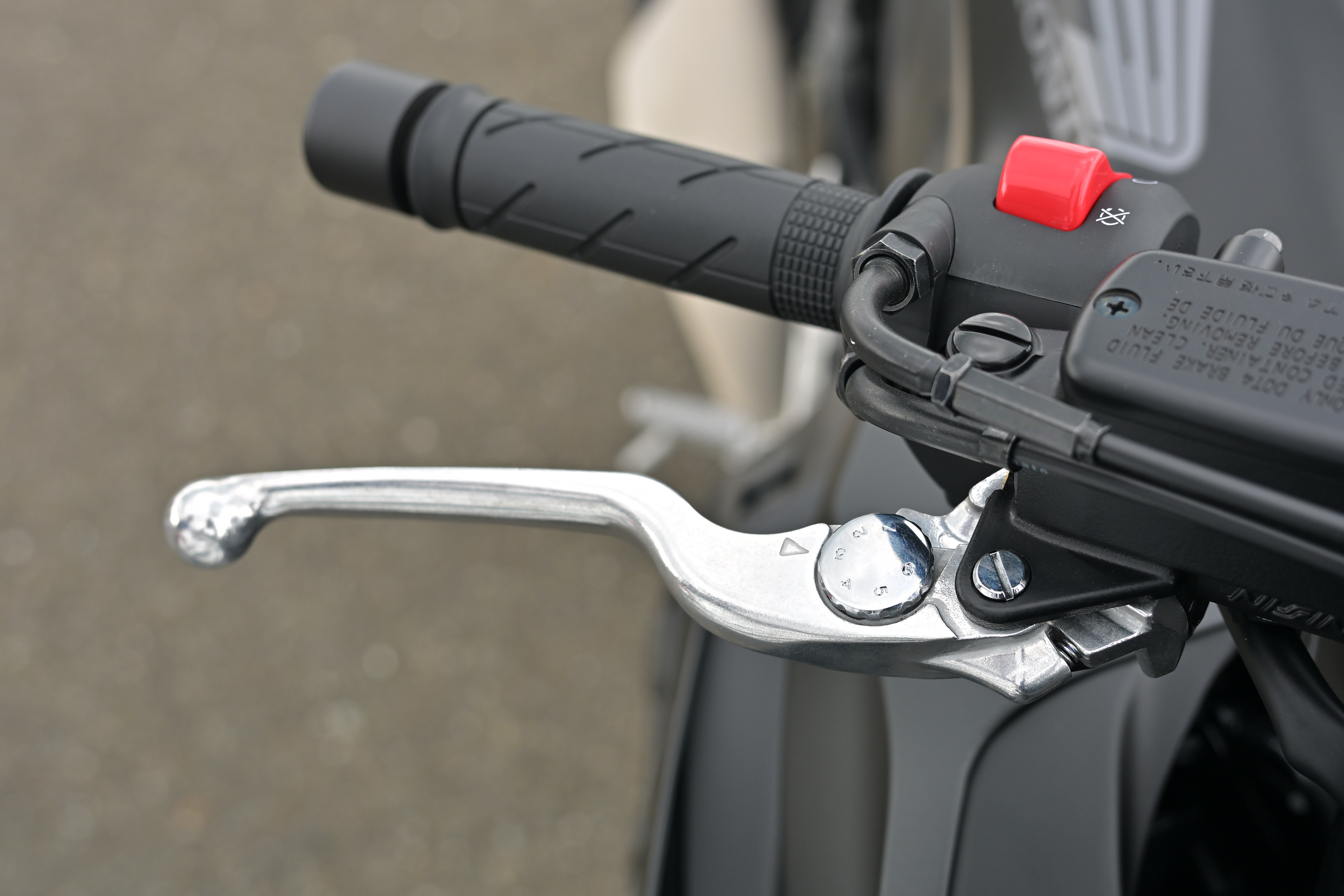 部分_CBR400R E-Clutch_lever b