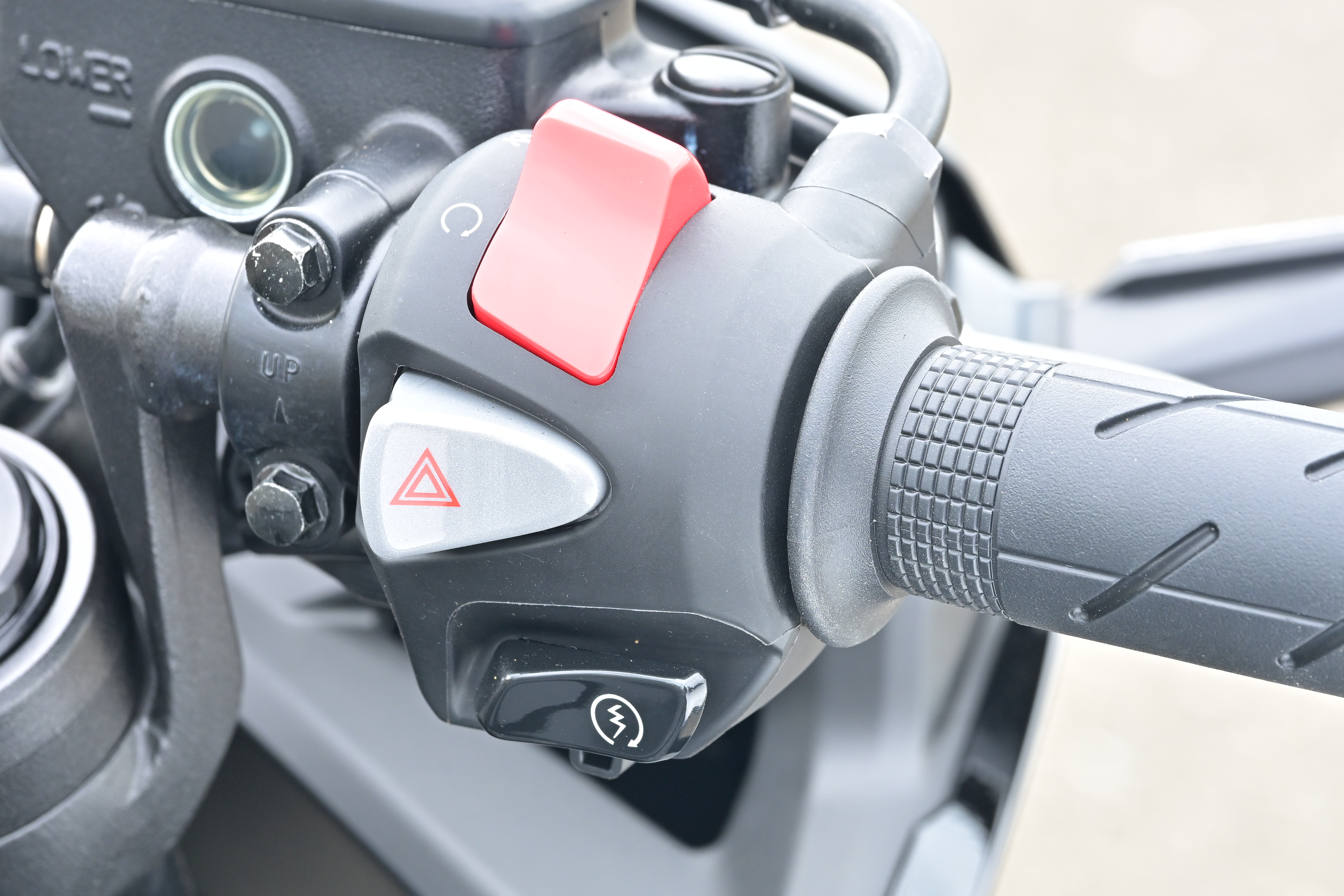 部分_CBR400R E-Clutch_swithc r