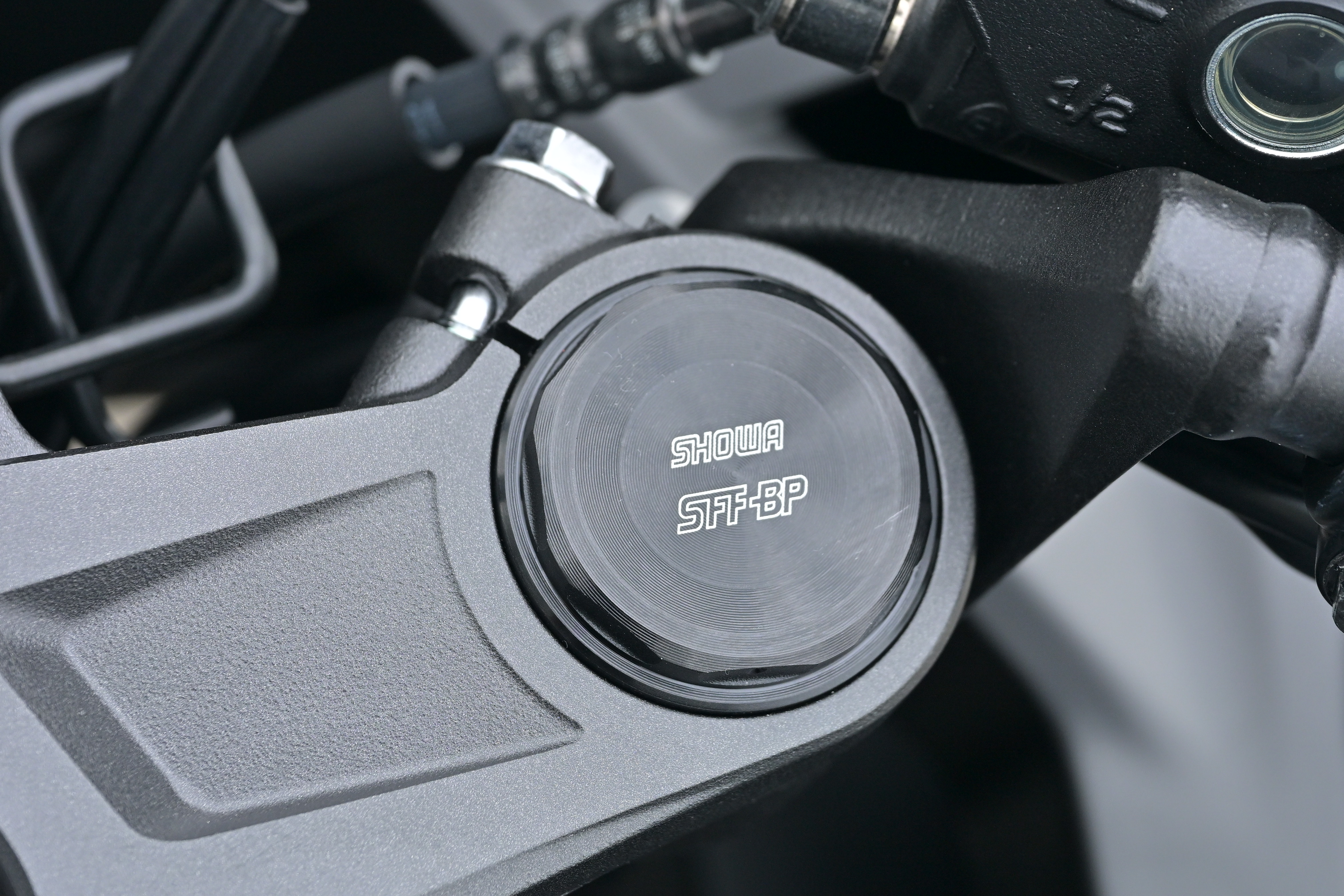 部分_CBR400R E-Clutch_front fork