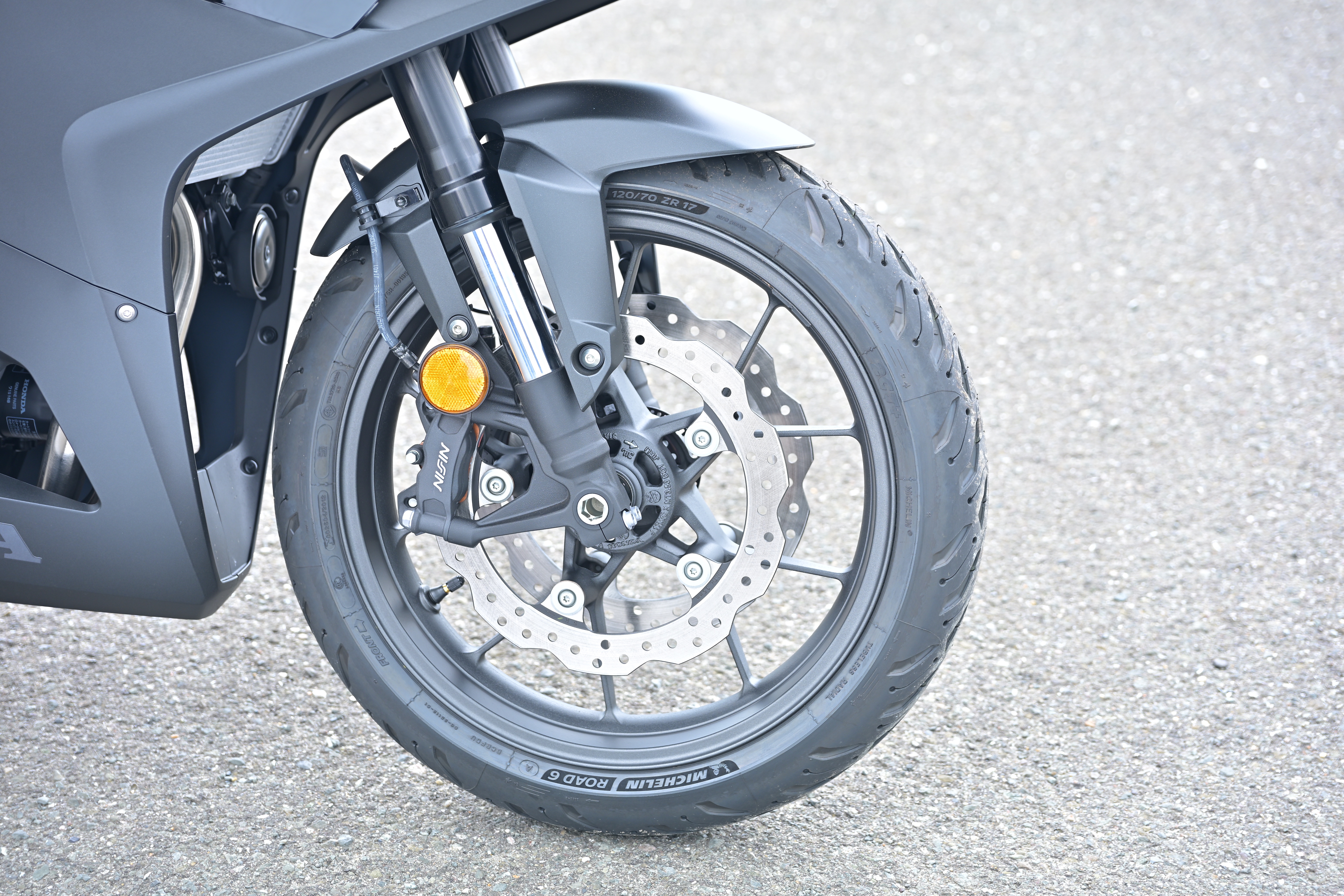部分_CBR400R E-Clutch_front