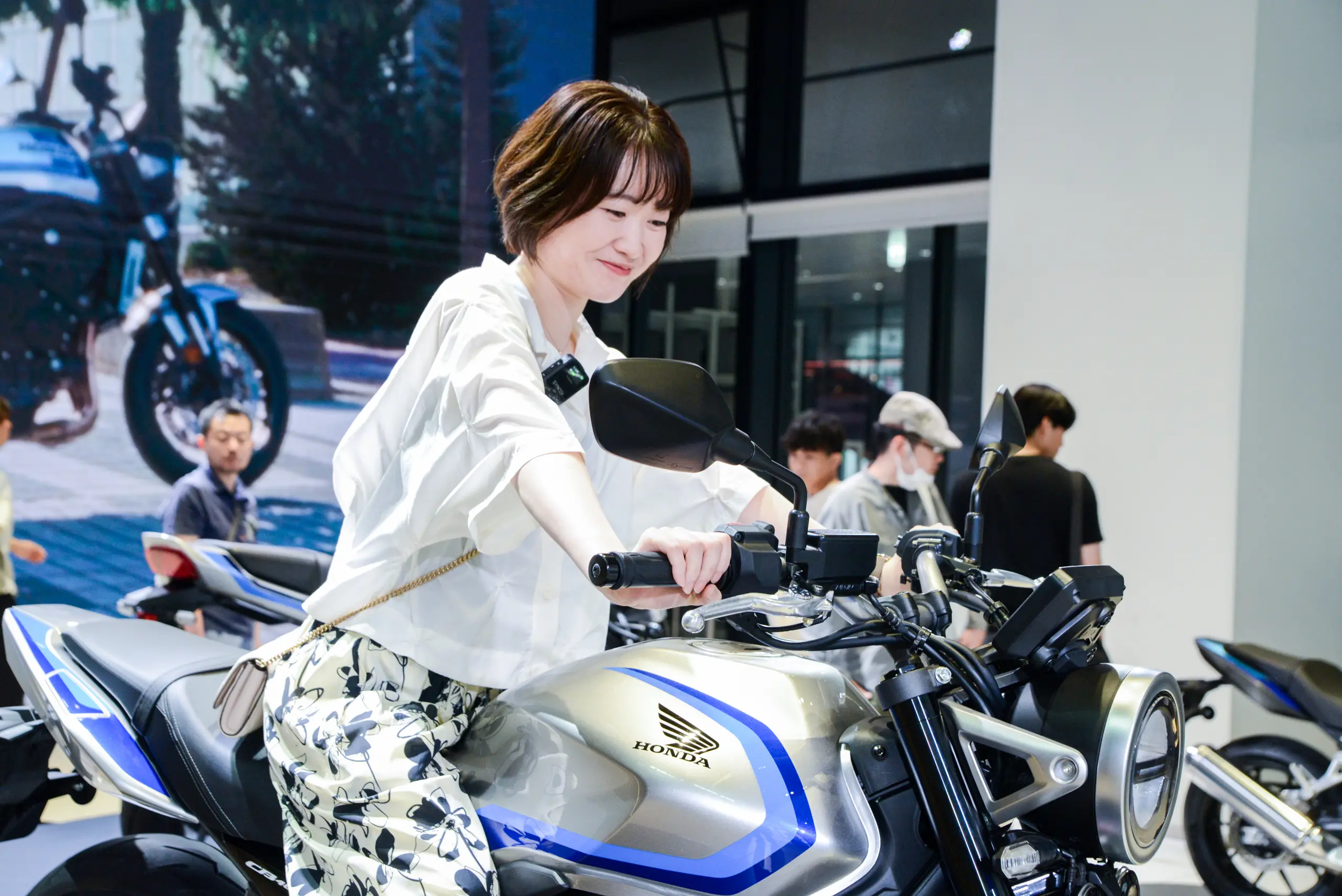 CB400 SUPER FOUR E-ClutchとCB1000Fは見た目より乗りやすい？ 実際に