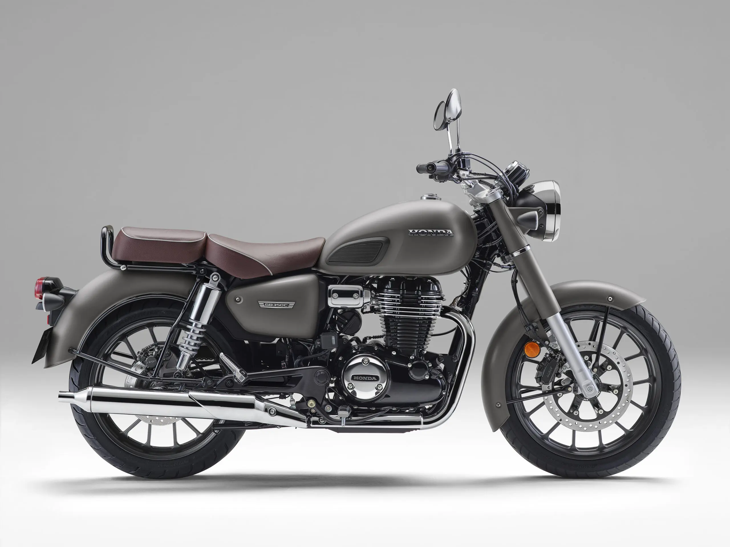 嘘だろ】2025モデル『GB350 C』が突き抜けカラーに!? これまで以上に