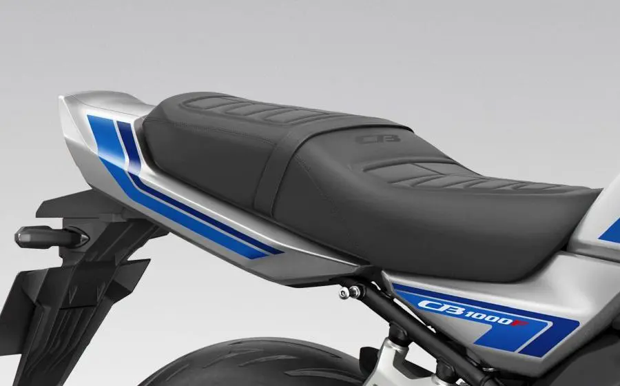 CB1000F」をもっと自分好みに！Honda純正アクセサリーでカスタマイズ