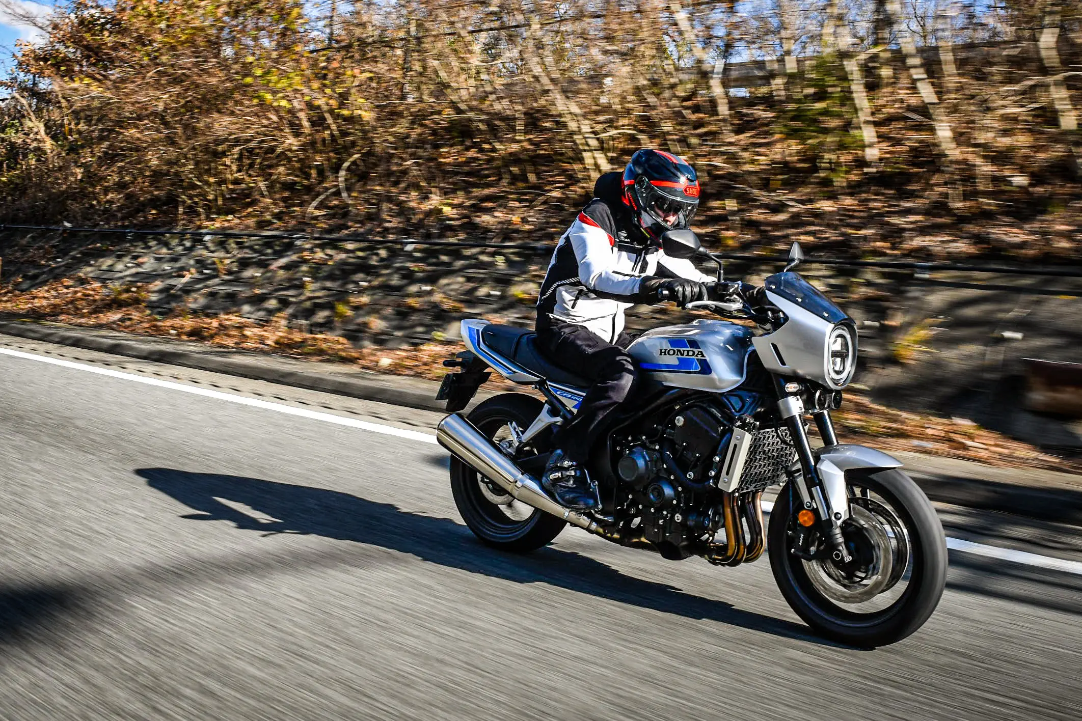 気になる】CB1000F SEの『ヘッドライトカウル』って防風性能は