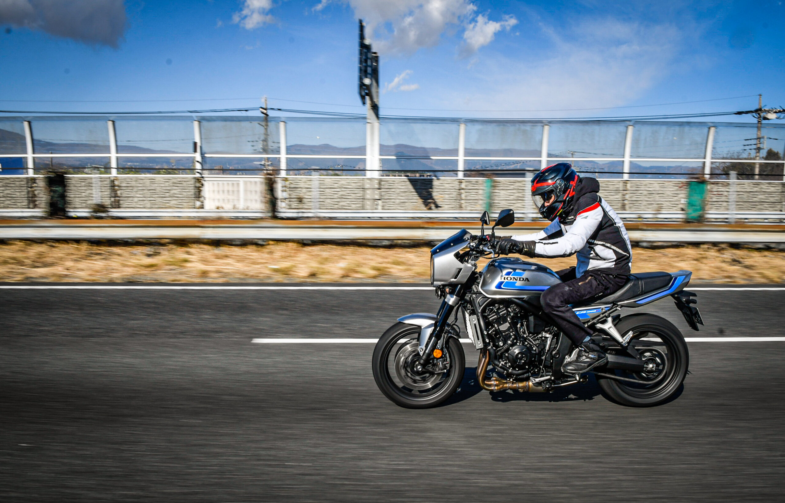 引き取り限定　汎用 FRP カウル カフェ（検CB、Z GSX、GS、等） 気になる】CB1000F SEの『ヘッドライトカウル』って防風性能は