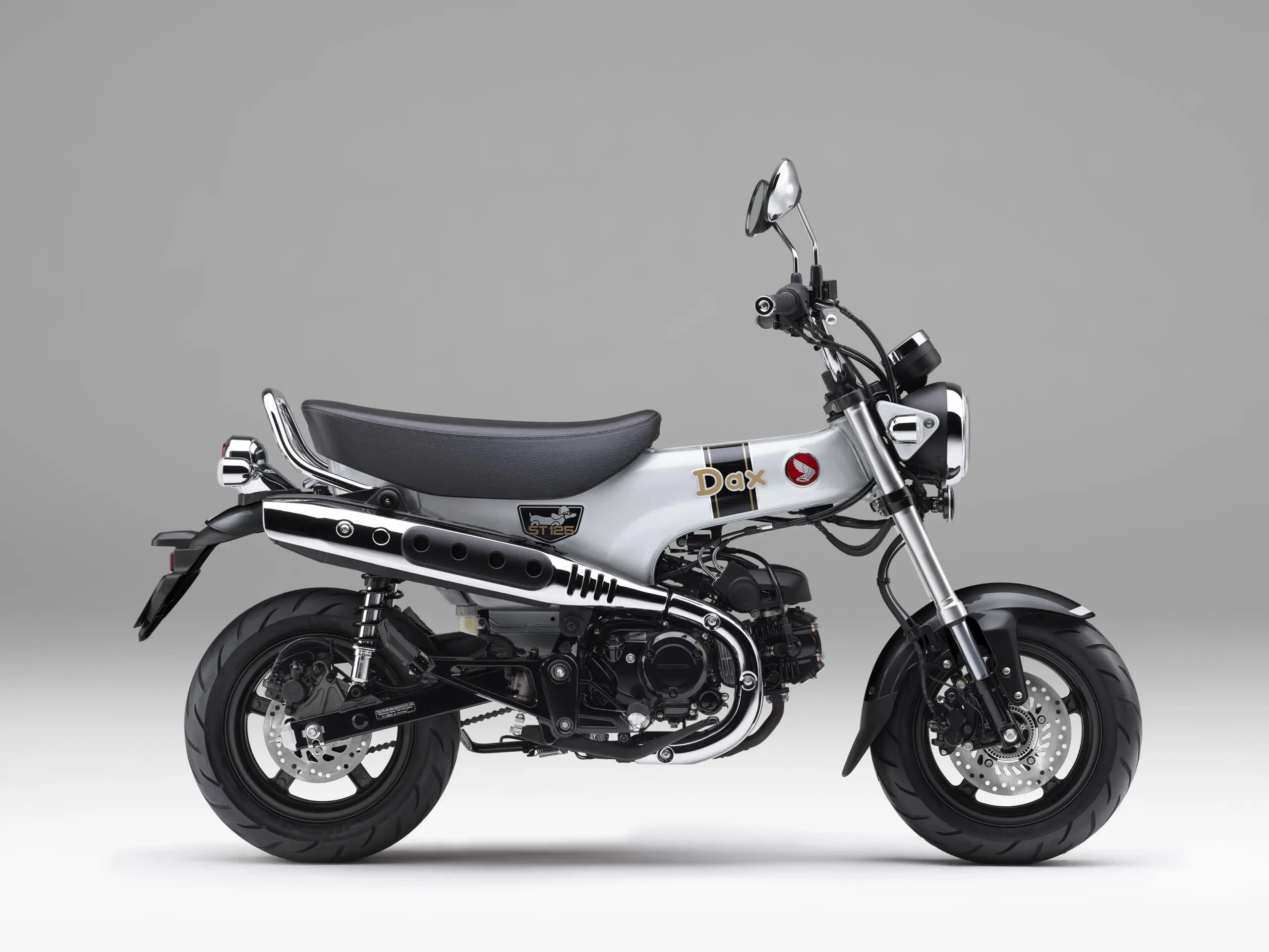 ATの原付二種免許で乗れる125ccモデル『ダックス125』がニューカラーに ATの原付二種免許で乗れる125ccモデル『ダックス125』がニューカラーに