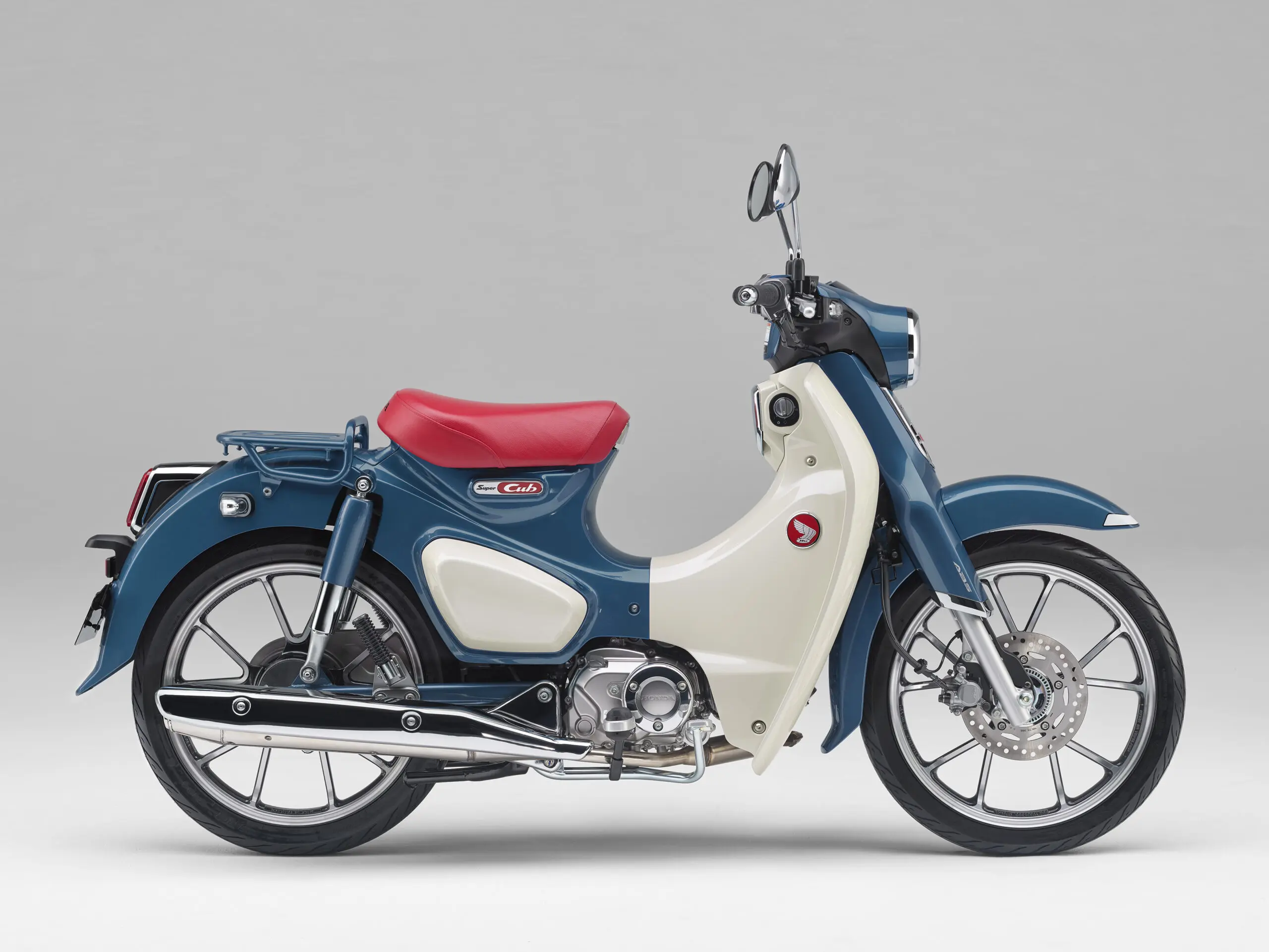 スーパーカブ　FIになります。 カスタムバイク？】伝統を継承する『スーパーカブ C125』に異変!? 上質